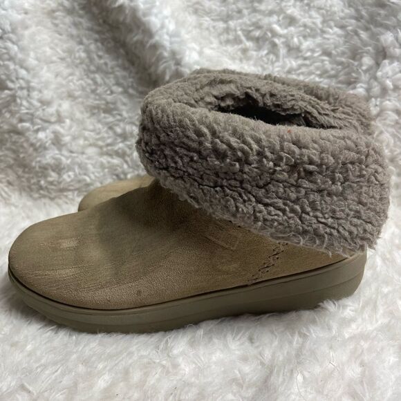 Fitflop Shorty Khaki suede ankle boots shearling lining stitching accent. SZ8.5 - Picture 1 of 12